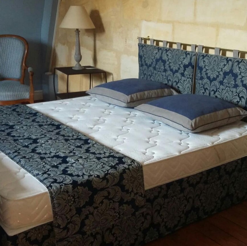 Travail de réfection de fauteuil par votre tapissier à Marmande